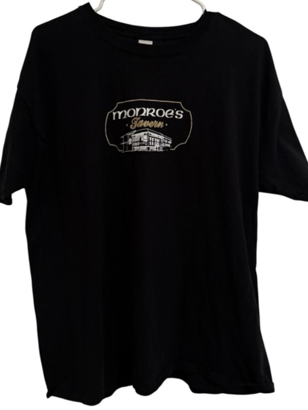 Fruit of the Loom Vintage Monroes Tavern Galway Ireland Irish Pub T-Shirt XL